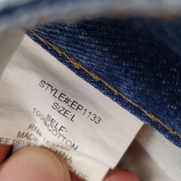 Classic 90’s Bootcut Jeans - Picture 3 of 6